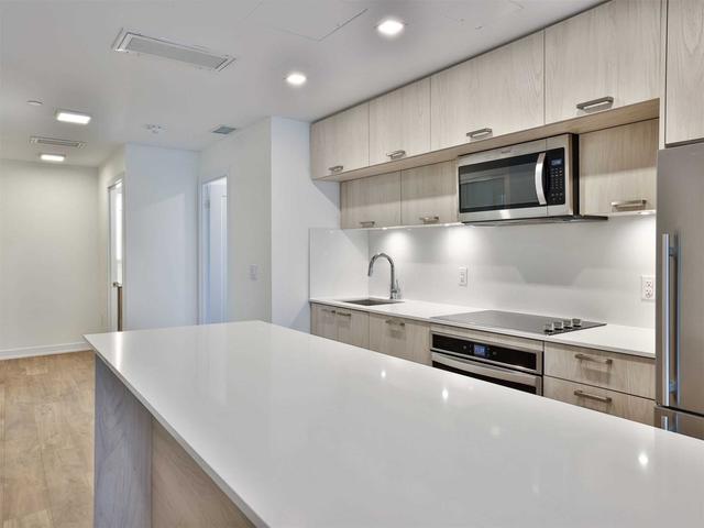 PH12 - 50 Mccaul St, Condo with 3 bedrooms, 2 bathrooms and 2 parking in Toronto ON | Image 5