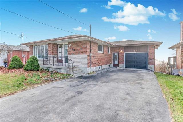 MAIN - 38 Grandview St S, House detached with 3 bedrooms, 1 bathrooms and 5 parking in Oshawa ON | Image 1