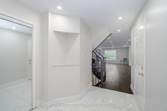 7232 Pallett Ct, House detached with 3 bedrooms, 3 bathrooms and 6 parking in Mississauga ON | Image 36