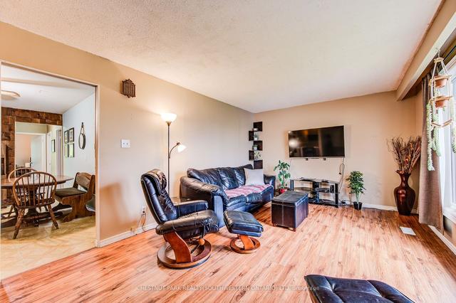 7 Conrad Ct, House detached with 4 bedrooms, 2 bathrooms and 5 parking in Guelph ON | Image 39