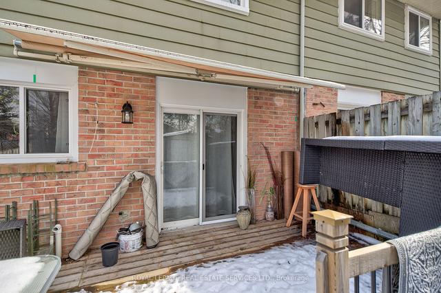 24 Deer Run Cres, Townhouse with 3 bedrooms, 3 bathrooms and 2 parking in Bradford ON | Image 21