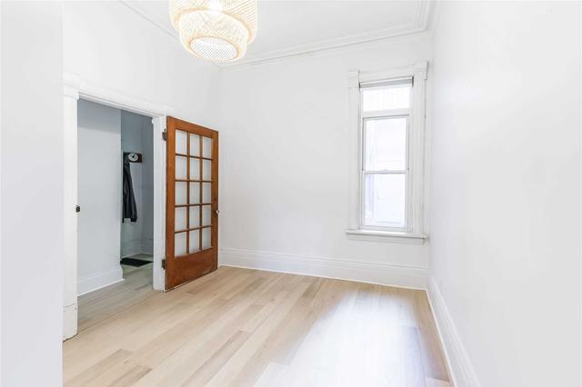 MAIN - 274 Ossington Ave, House semidetached with 2 bedrooms, 1 bathrooms and 2 parking in Toronto ON | Image 8