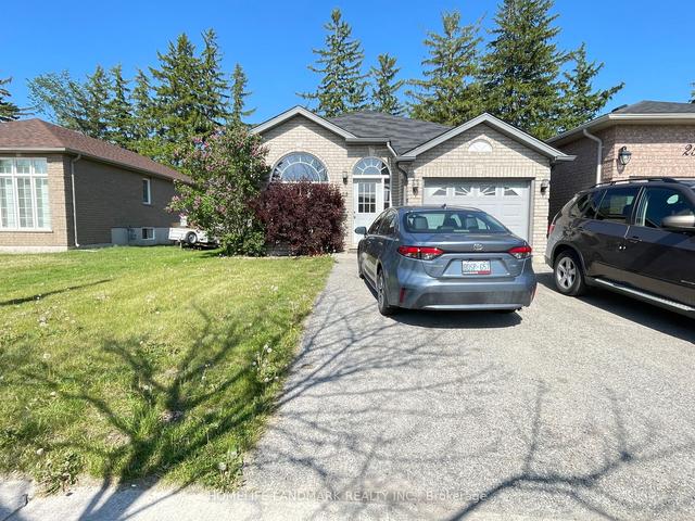 MAIN - 23 Loon Ave, House detached with 3 bedrooms, 1 bathrooms and 2 parking in Barrie ON | Image 5