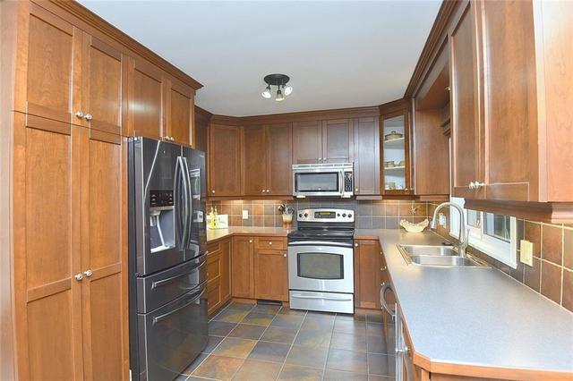 9 Harvest Lane, House detached with 4 bedrooms, 2 bathrooms and 4 parking in Brantford ON | Image 15
