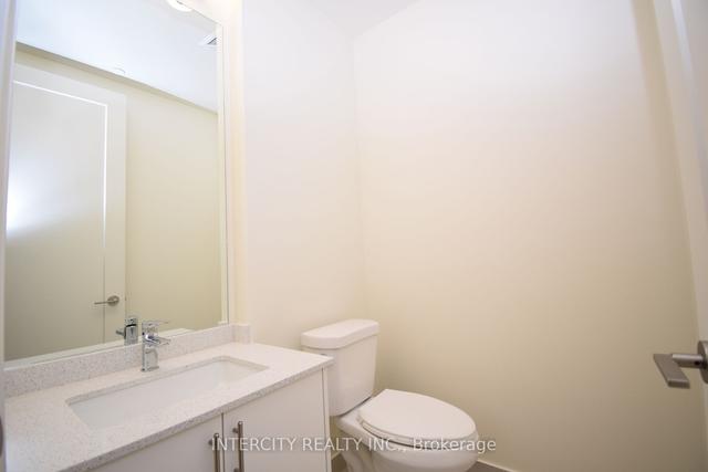 PH204 - 9000 Jane St, Condo with 1 bedrooms, 2 bathrooms and 1 parking in Concord ON | Image 4
