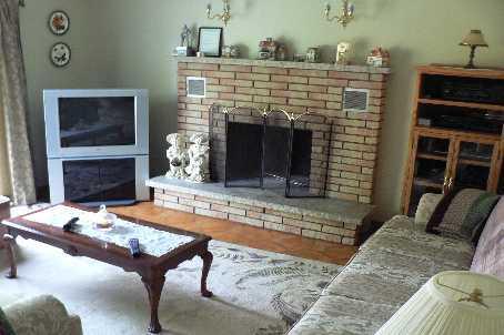 883 Exeter St, House detached with 4 bedrooms, 3 bathrooms and 4 parking in Oshawa ON | Image 3