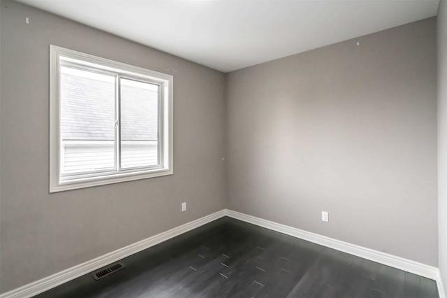 MAIN - 11 Edith St, House detached with 3 bedrooms, 1 bathrooms and 1 parking in Saint Catharines ON | Image 2