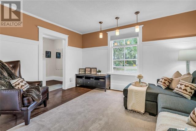 714 Albert Ave, House detached with 3 bedrooms, 2 bathrooms and null parking in Saskatoon SK | Image 3