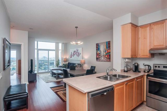 PH03 - 8 Mondeo Dr, Condo with 1 bedrooms, 1 bathrooms and 1 parking in Scarborough ON | Image 12