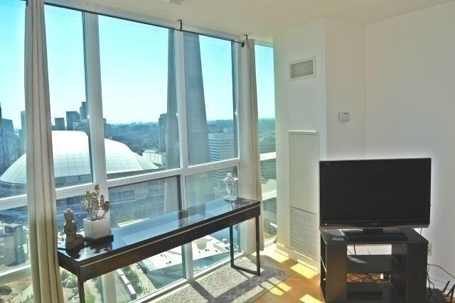 PH1 - 30 Grand Trunk Cres, Condo with 1 bedrooms, 1 bathrooms and 1 parking in Toronto ON | Image 19