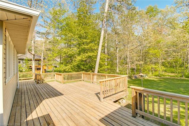 8869 Timberwood Trail, House detached with 5 bedrooms, 2 bathrooms and 12 parking in Grand Bend ON | Image 47