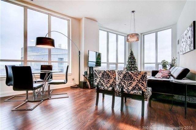 PH16 - 7161 Yonge St, Condo with 3 bedrooms, 2 bathrooms and 1 parking in Thornhill ON | Image 10