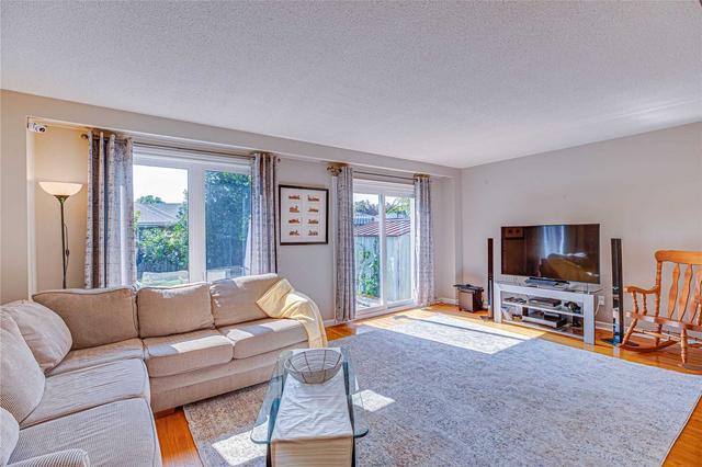 MAIN - 3098 Corrigan Dr, House semidetached with 4 bedrooms, 2 bathrooms and 4 parking in Mississauga ON | Image 2