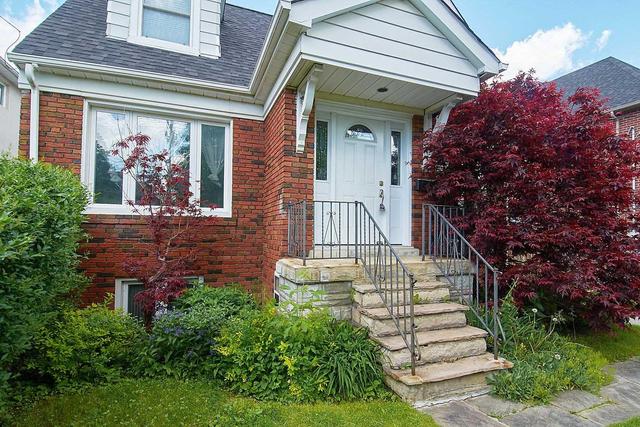 MAIN - 138 Johnston Ave, House detached with 3 bedrooms, 1 bathrooms and 2 parking in North York ON | Image 2