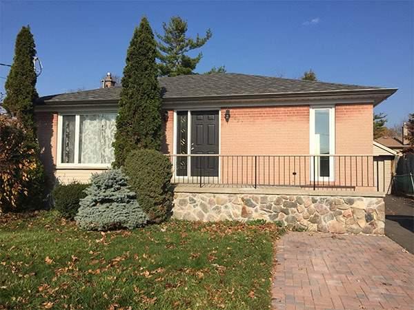 MAIN - 427 Palmer Ave, House detached with 3 bedrooms, 1 bathrooms and 4 parking in Richmond Hill ON | Image 1