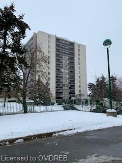 803 - 81 Millside Dr, Condo with 3 bedrooms, 2 bathrooms and 1 parking in Milton ON | Image 1