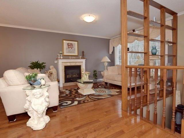 MAIN - 111 Limerick St, House detached with 2 bedrooms, 1 bathrooms and 2 parking in Oshawa ON | Image 22