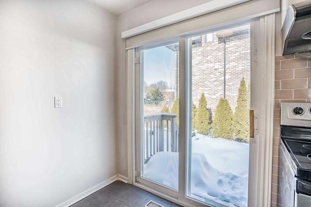 MAIN - 32 Allview Cres, House detached with 3 bedrooms, 1 bathrooms and 3 parking in North York ON | Image 21