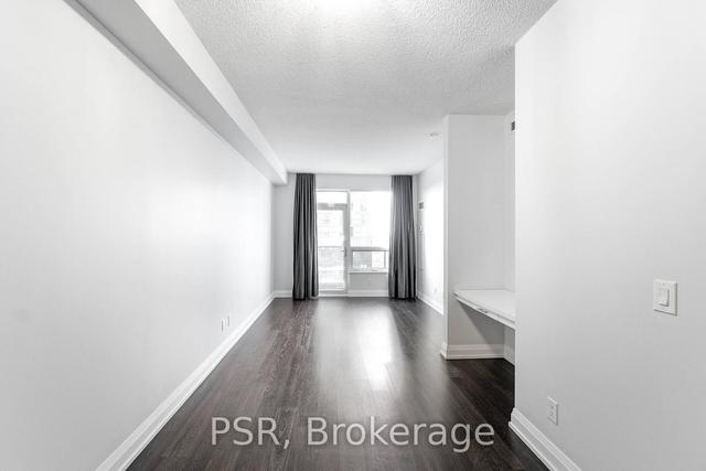 1301 - 2 Anndale Dr, Condo with 1 bedrooms, 1 bathrooms and 1 parking in Toronto ON | Image 5