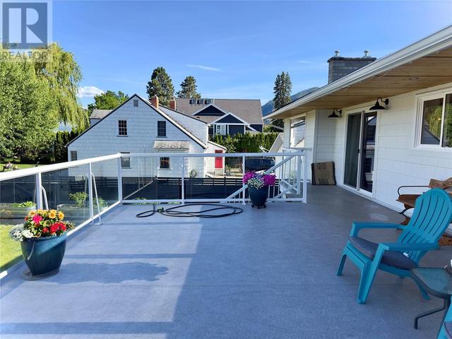 523 Stonor St, House detached with 4 bedrooms, 2 bathrooms and 4 parking in Summerland BC | Image 24
