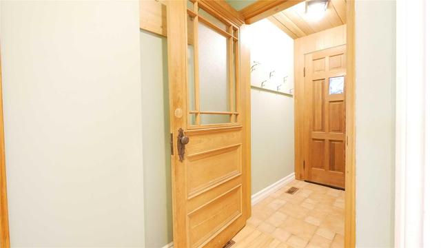 MAIN - 32 Fuller Ave, House semidetached with 4 bedrooms, 2 bathrooms and null parking in Toronto ON | Image 2