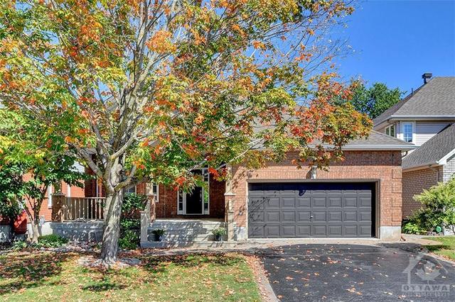 909 Sandy Forest Pl, House detached with 3 bedrooms, 3 bathrooms and 6 parking in Gloucester ON | Image 1