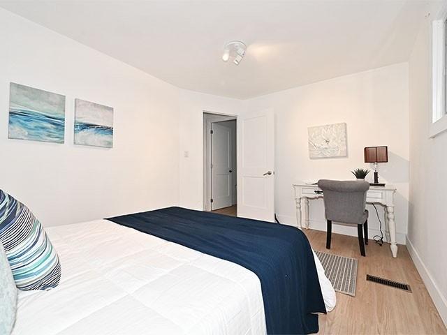 MAIN - 174 Delaware Ave, House detached with 2 bedrooms, 1 bathrooms and 1 parking in Toronto ON | Image 8