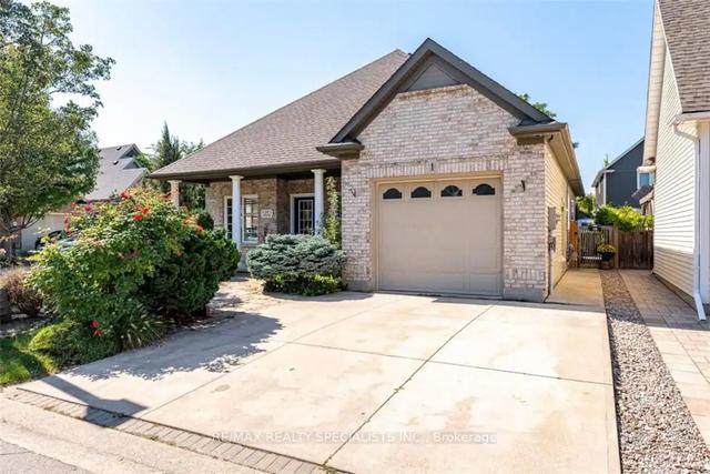 MAIN - 1 Zinfandel Crt, House detached with 2 bedrooms, 3 bathrooms and 1 parking in Niagara On The Lake ON | Image 1