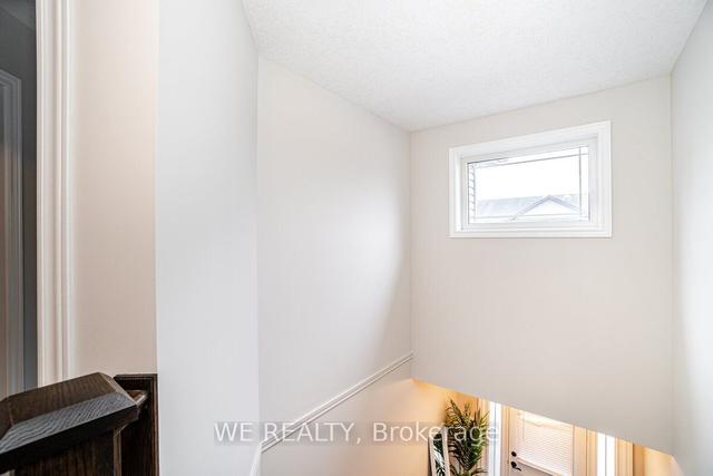 24 Lawson St, Townhouse with 3 bedrooms, 3 bathrooms and 2 parking in Grand Valley ON | Image 2