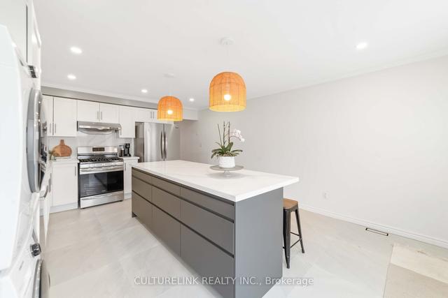 MAIN2ND - 910 St Clarens Ave, House detached with 3 bedrooms, 2 bathrooms and 0 parking in Toronto ON | Image 6