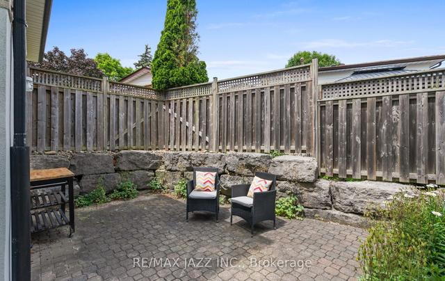 808 Rodney Crt, House detached with 3 bedrooms, 2 bathrooms and 5 parking in Oshawa ON | Image 30