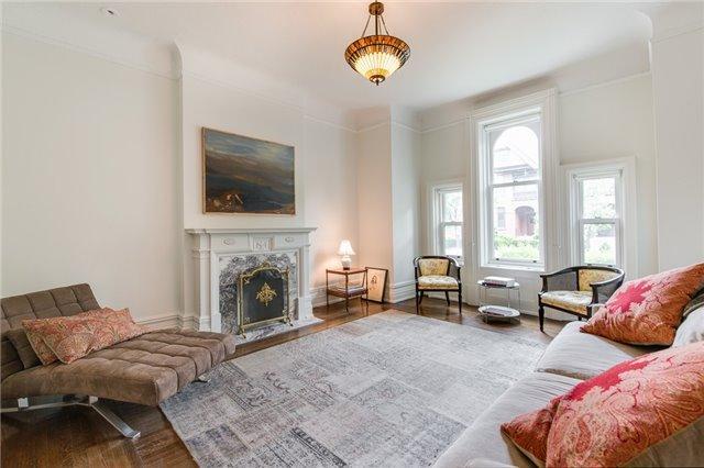 MAIN - 114 Bedford Rd, House detached with 3 bedrooms, 3 bathrooms and 1 parking in Toronto ON | Image 3