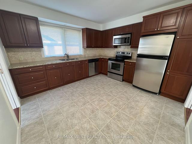 MAIN - 1 Hartsdale Dr, House detached with 3 bedrooms, 2 bathrooms and 3 parking in Etobicoke ON | Image 5