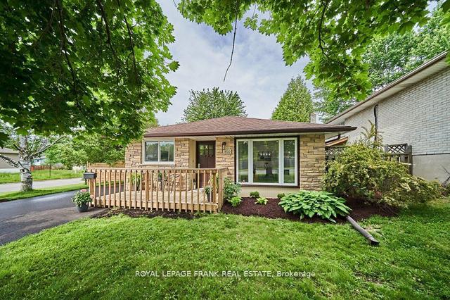 850 Central Park Blvd N, House detached with 3 bedrooms, 2 bathrooms and 5 parking in Oshawa ON | Image 1