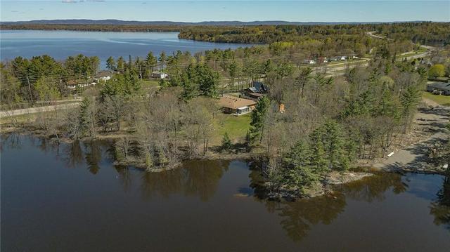 16 Beckett View Dr, House detached with 3 bedrooms, 3 bathrooms and 10 parking in Laurentian Valley ON | Image 27