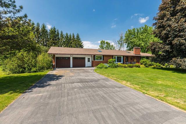 885 Safari Rd, House detached with 3 bedrooms, 3 bathrooms and 10 parking in Hamilton ON | Image 12