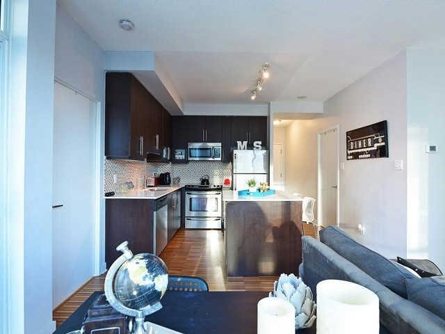 909 - 1171 Queen St W, Condo with 2 bedrooms, 2 bathrooms and 1 parking in Toronto ON | Image 7