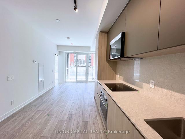 909 - 108 Peter St, Condo with 1 bedrooms, 1 bathrooms and 0 parking in Toronto ON | Image 10