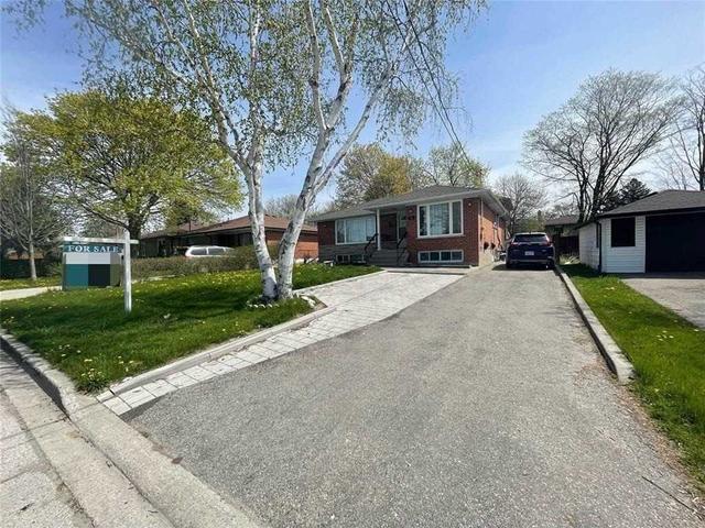 MAIN - 23 Sussex Ave, House detached with 3 bedrooms, 2 bathrooms and 2 parking in Richmond Hill ON | Image 9