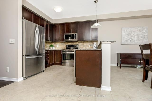 14 Bergamont Rd, Townhouse with 3 bedrooms, 4 bathrooms and 2 parking in Brampton ON | Image 5
