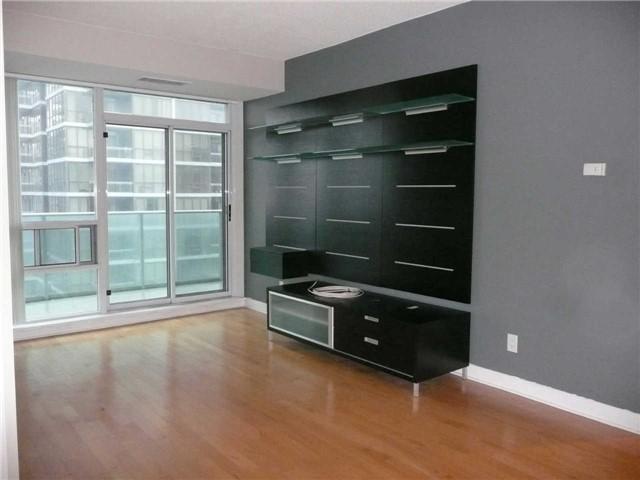 PH206 - 31 Bales Ave, Condo with 2 bedrooms, 2 bathrooms and 1 parking in North York ON | Image 3