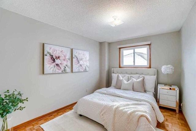 MAIN - 199 Paisley Blvd W, House detached with 3 bedrooms, 2 bathrooms and 4 parking in Mississauga ON | Image 26