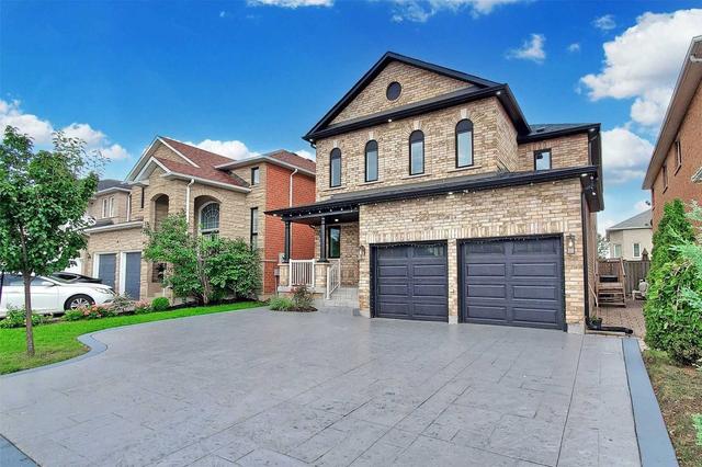 MAIN - 10 Purcell Cres, House detached with 4 bedrooms, 3 bathrooms and 4 parking in Maple ON | Image 12
