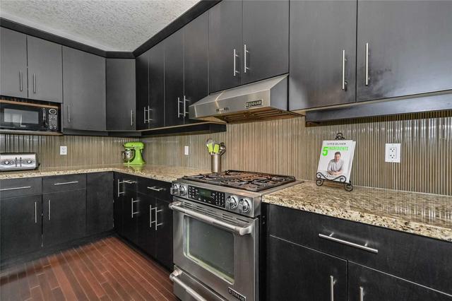 909 Riverstone Crt, House detached with 4 bedrooms, 4 bathrooms and 6 parking in Kitchener ON | Image 10