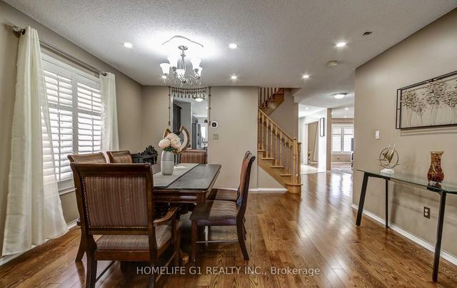 5 Beachpoint Blvd, House detached with 4 bedrooms, 3 bathrooms and 5 parking in Brampton ON | Image 4
