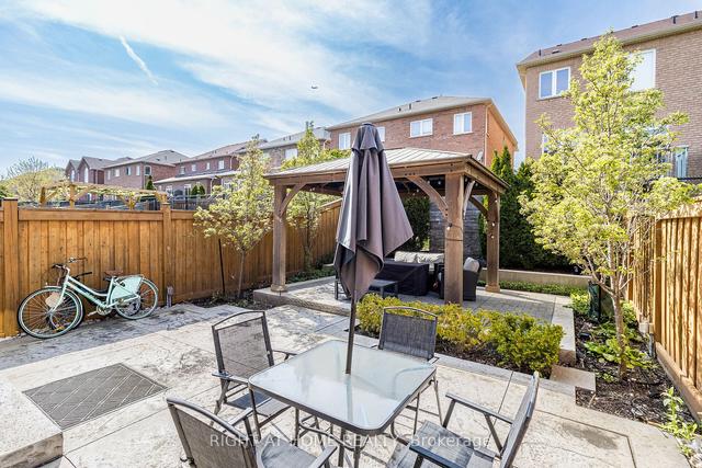 3271 Stoney Cres, House semidetached with 4 bedrooms, 4 bathrooms and 3 parking in Mississauga ON | Image 31