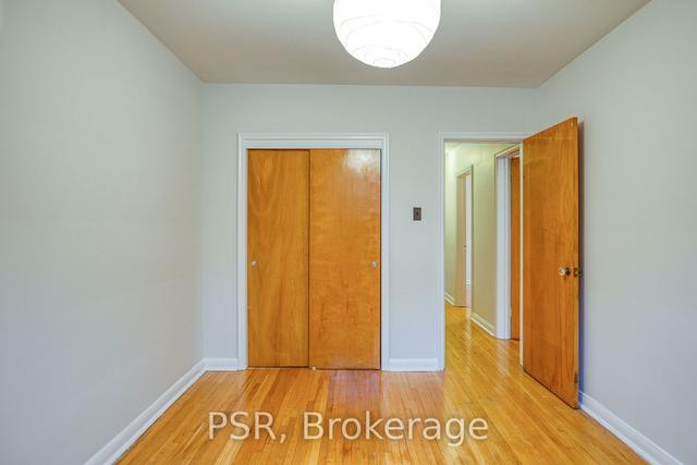 MAIN - 35 Kenwood Ave, House detached with 3 bedrooms, 1 bathrooms and 1 parking in York ON | Image 2