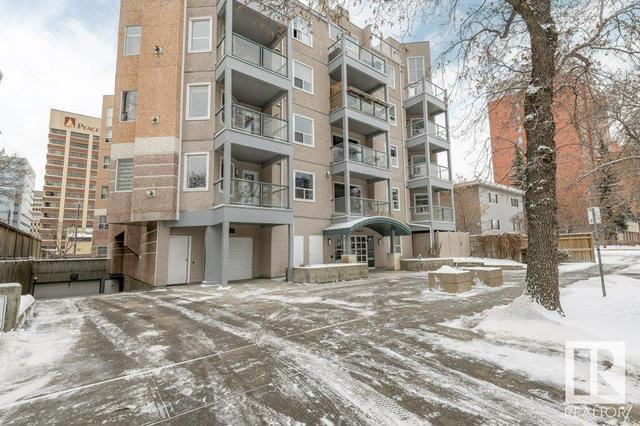 304 - 10011 110 St Nw, Condo with 2 bedrooms, 2 bathrooms and 1 parking in Edmonton AB | Image 3