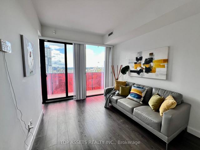 1902 - 215 Queen St W, Condo with 1 bedrooms, 1 bathrooms and 0 parking in Toronto ON | Image 4