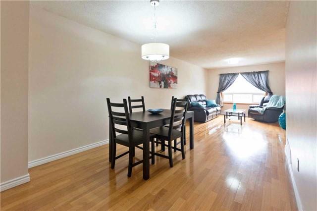 9 Kyla Cres, House attached with 4 bedrooms, 5 bathrooms and 2 parking in Markham ON | Image 3